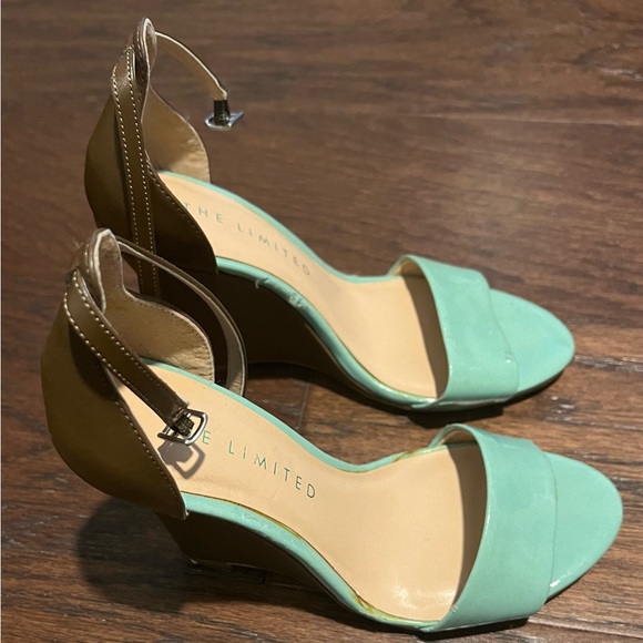 The Limited Wedge Turquoise Sandals Size 6.5 - Picture 2 of 5